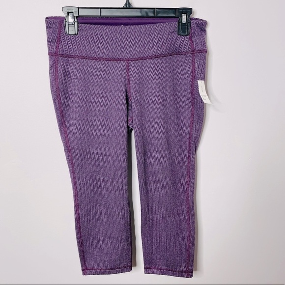 Old Navy Purple Activewear Leggings- Petite - Picture 1 of 4